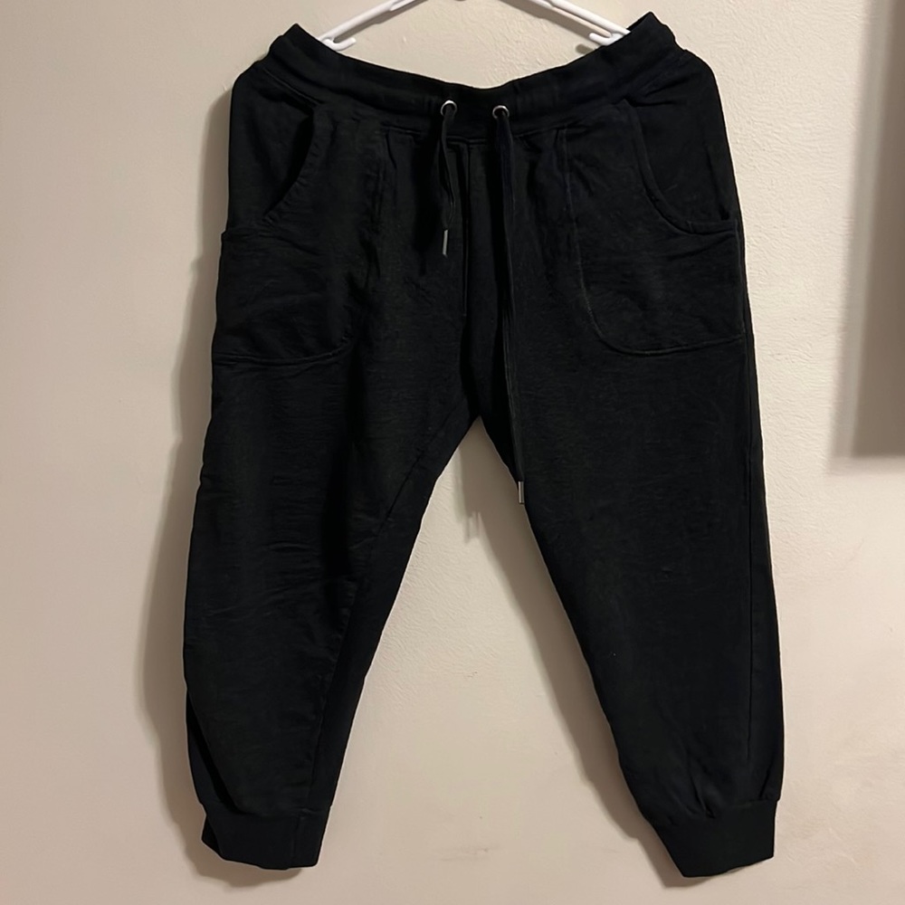 Dark grey capri sweat pants size medium